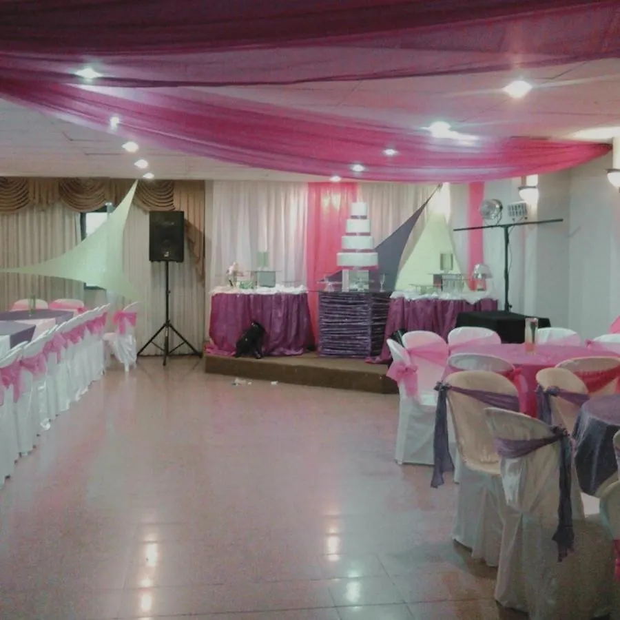 Hotel Los Andes 과야킬 2*,